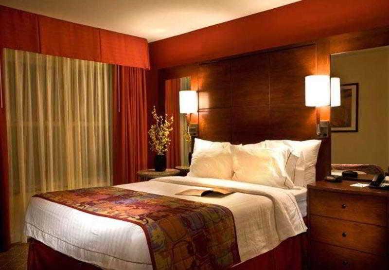 Residence Inn Phoenix Glendale Sports & Entertainment District Bilik gambar